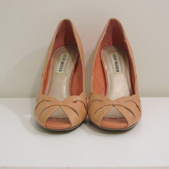Vintage Peach Peep Toe Heels by Steve Madden - Picture 2 of 9
